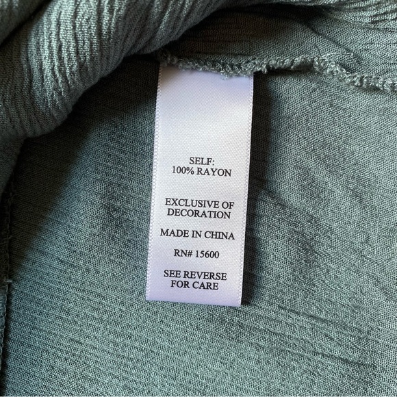 $5 or 3/$10 Teal Embroidered Flutter Sleeve Dress Size Small - Picture 4 of 4